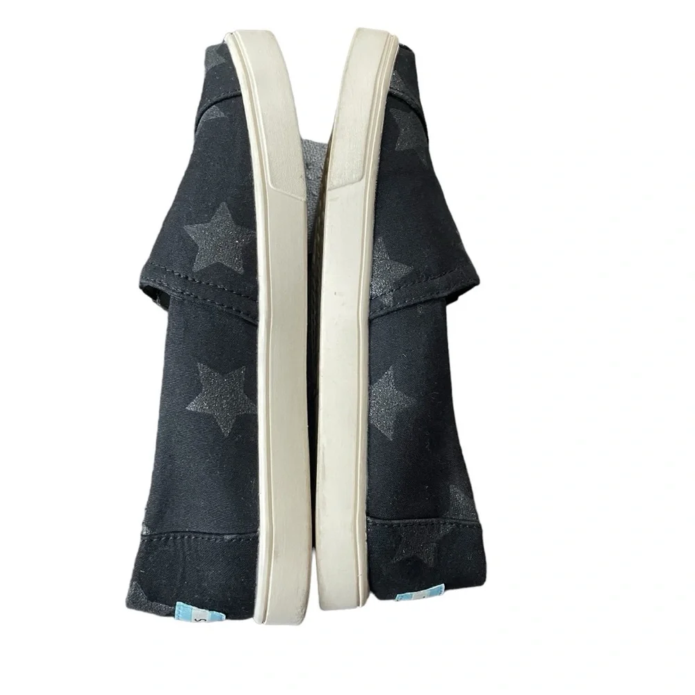 TOMS Shoes Size 7 women